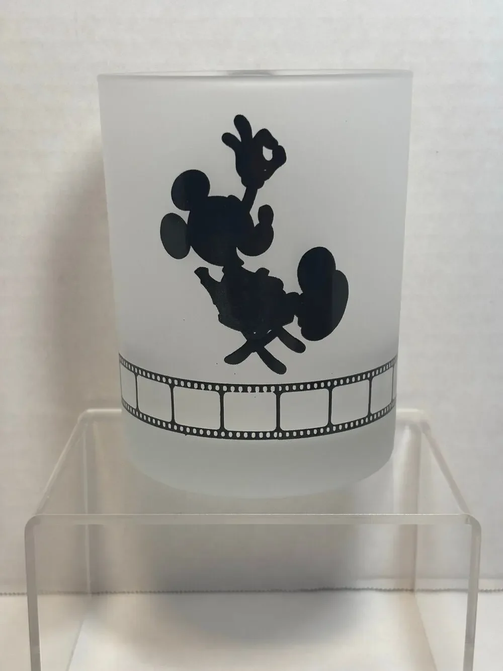 Vintage 1987 Disney MGM Studios Frosted Glass Cup , Mickey In Directors Chair